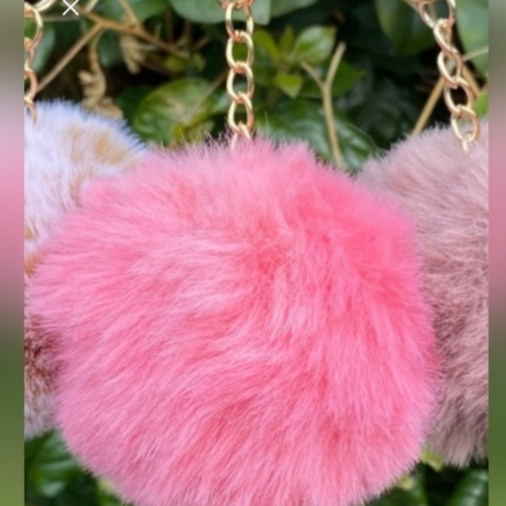 Trending Puff Ball Keychain ring in Bright Pink listing (1) one keychain NEW NWT - Picture 6 of 7